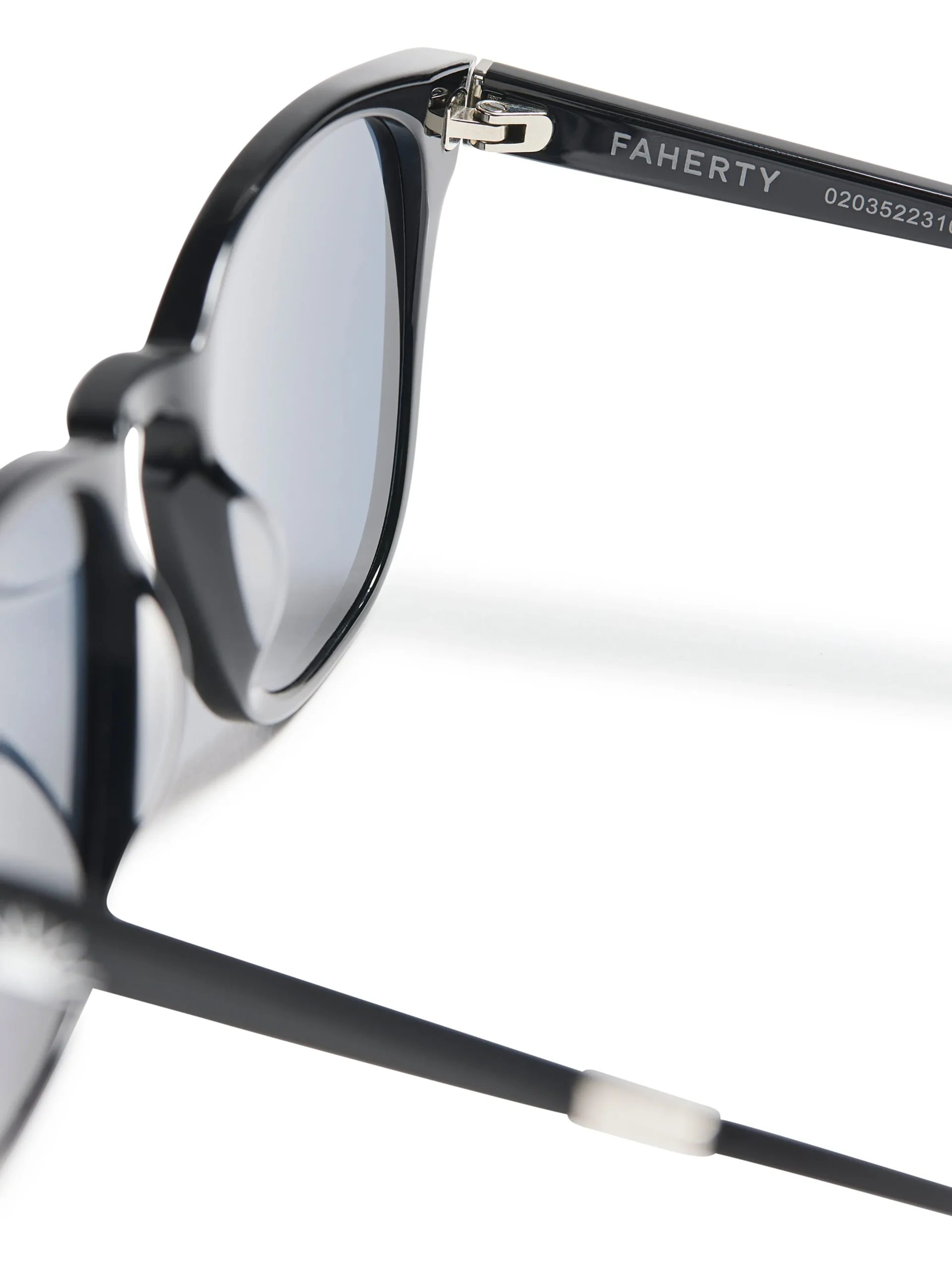 Sunglasses|Sunglasses^Faherty Brand August Sunglasses - Black