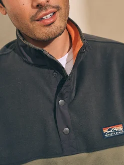 Jackets & Vests^Faherty Brand Low Pile Fleece Popover - Faded Black Light Pine