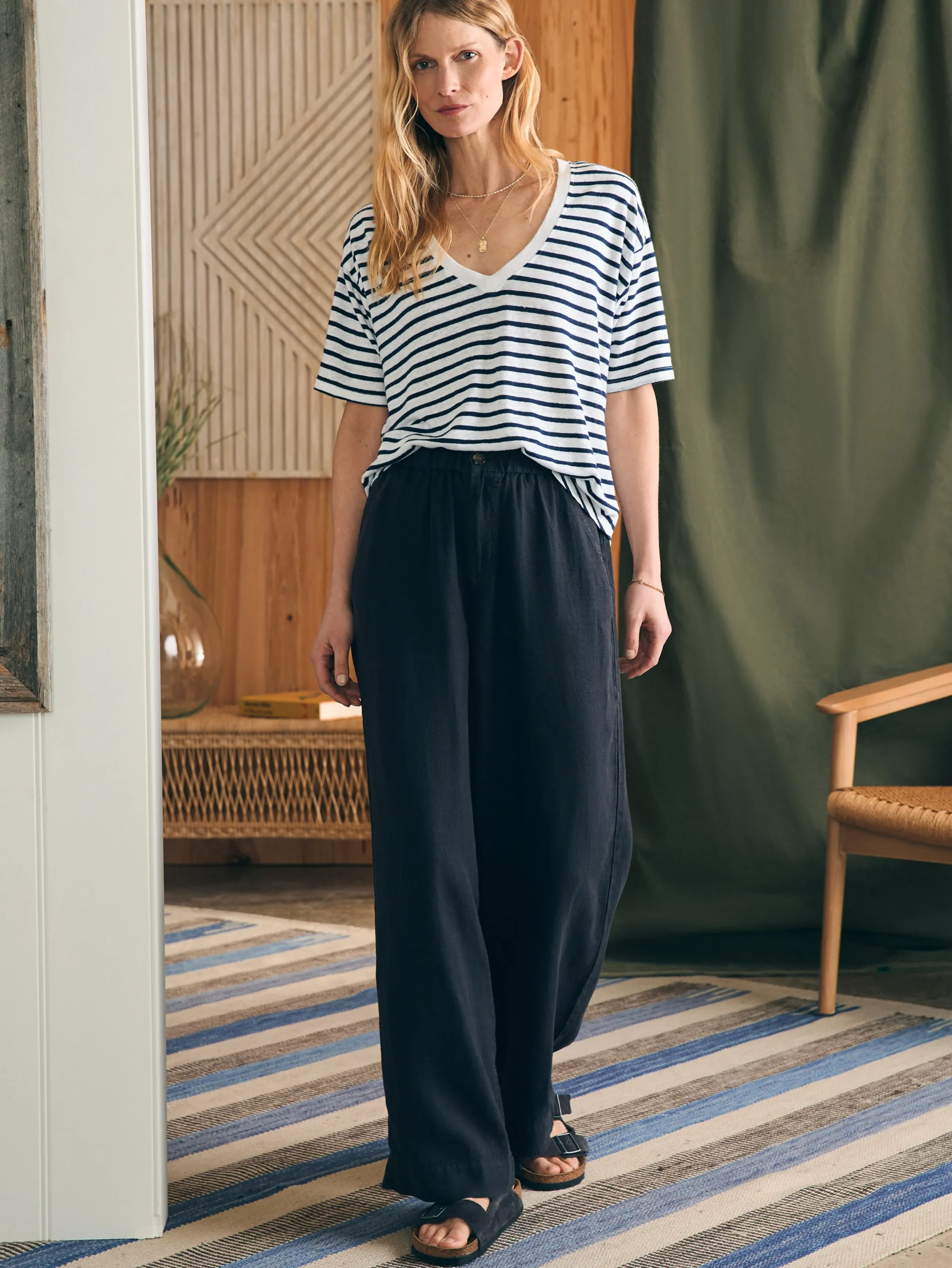 T-Shirts^Faherty Brand Oceanside Linen V-Neck Tee - Ahoy Stripe