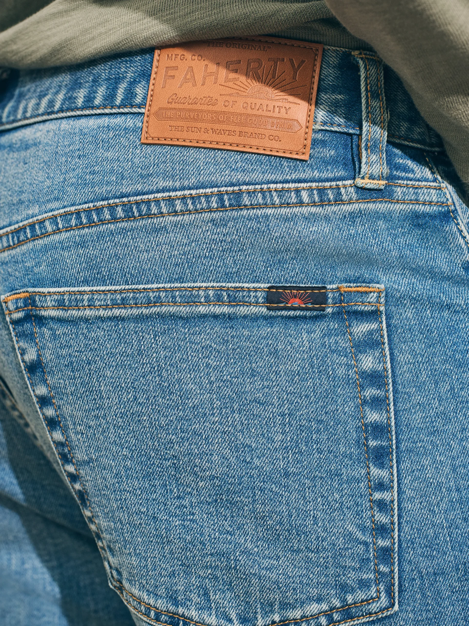 Pants^Faherty Brand Organic Cotton Slim Straight Denim (32" Inseam) - Sandy Point Wash