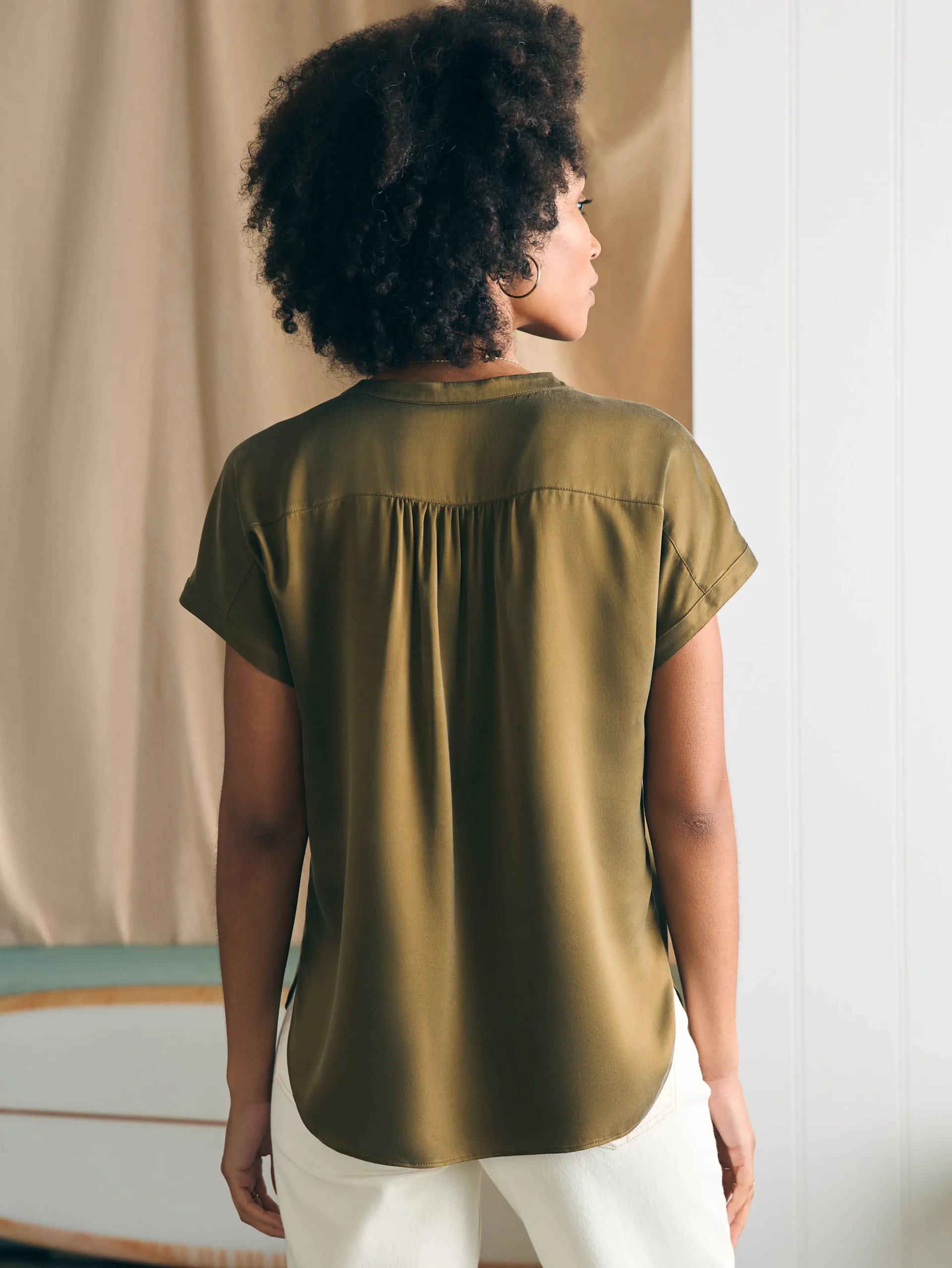 Shirts & Tops^Faherty Brand Sandwashed Silk Desmond Top - Military Olive