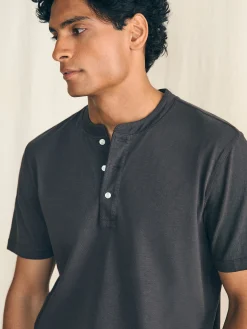 T-Shirts & Henleys^Faherty Brand Short-Sleeve Sunwashed Henley - Washed Black