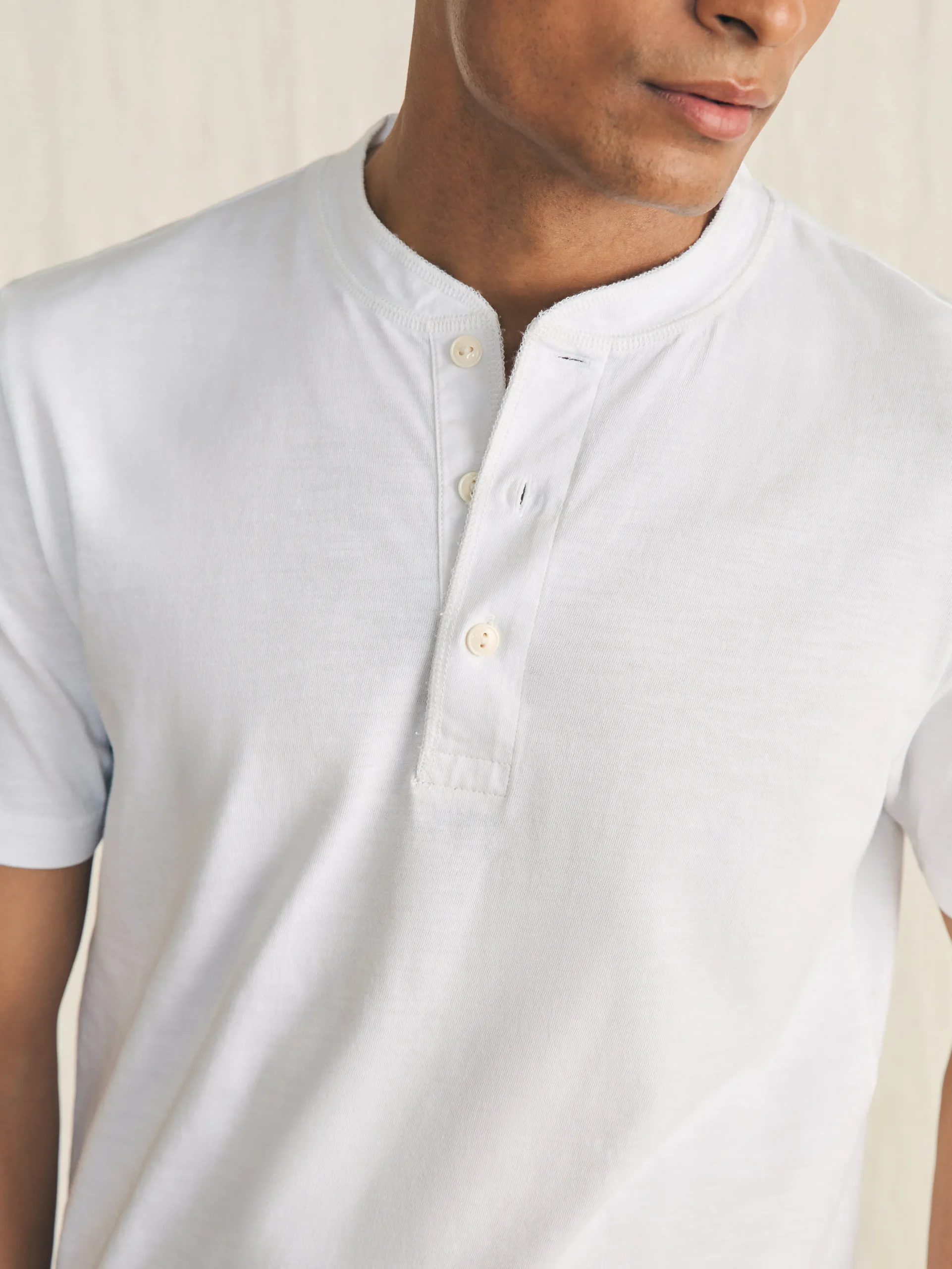 T-Shirts & Henleys^Faherty Brand Short-Sleeve Sunwashed Henley - White