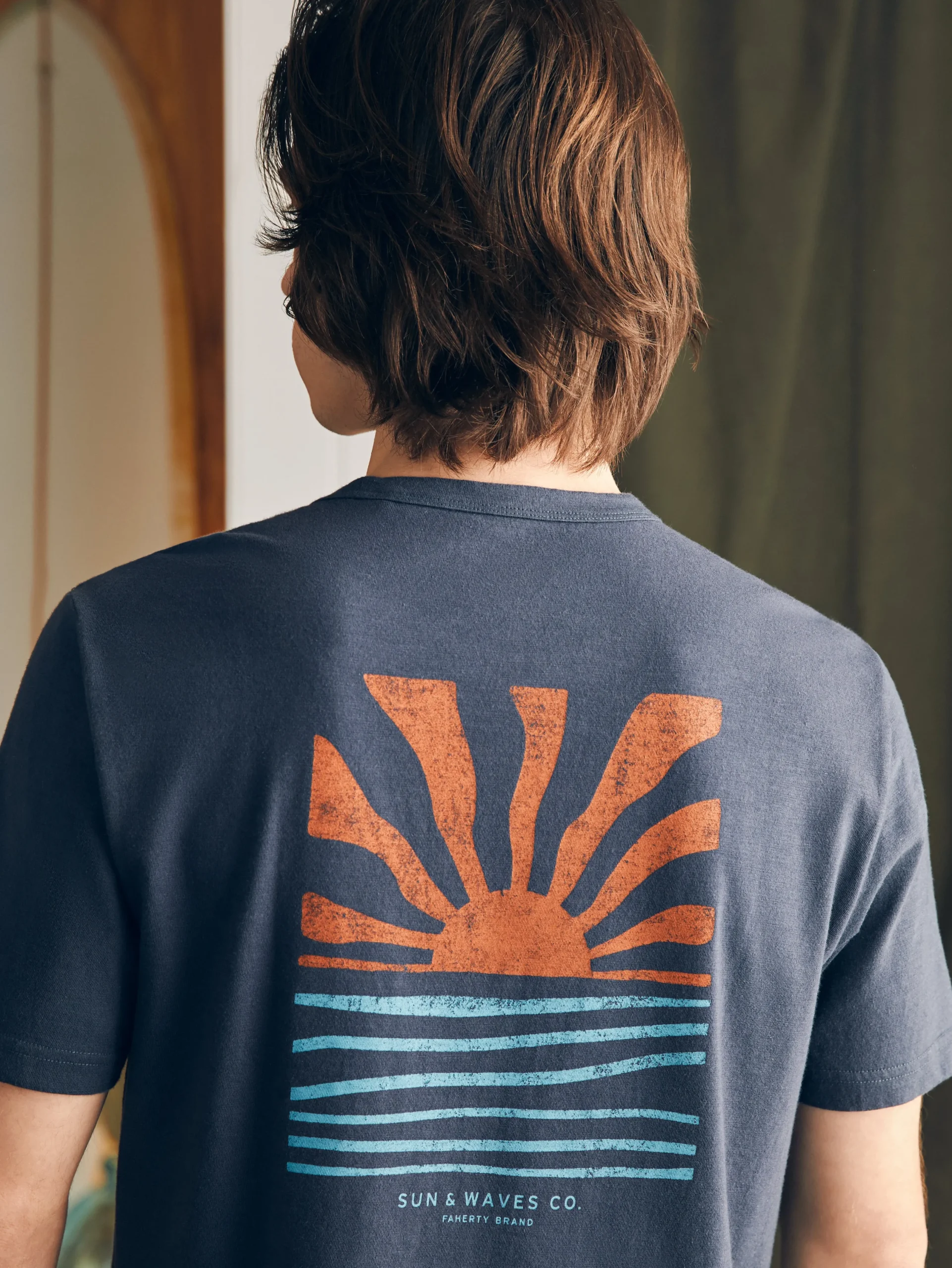 T-Shirts & Henleys^Faherty Brand Sunwashed Graphic Tee - Dune Navy