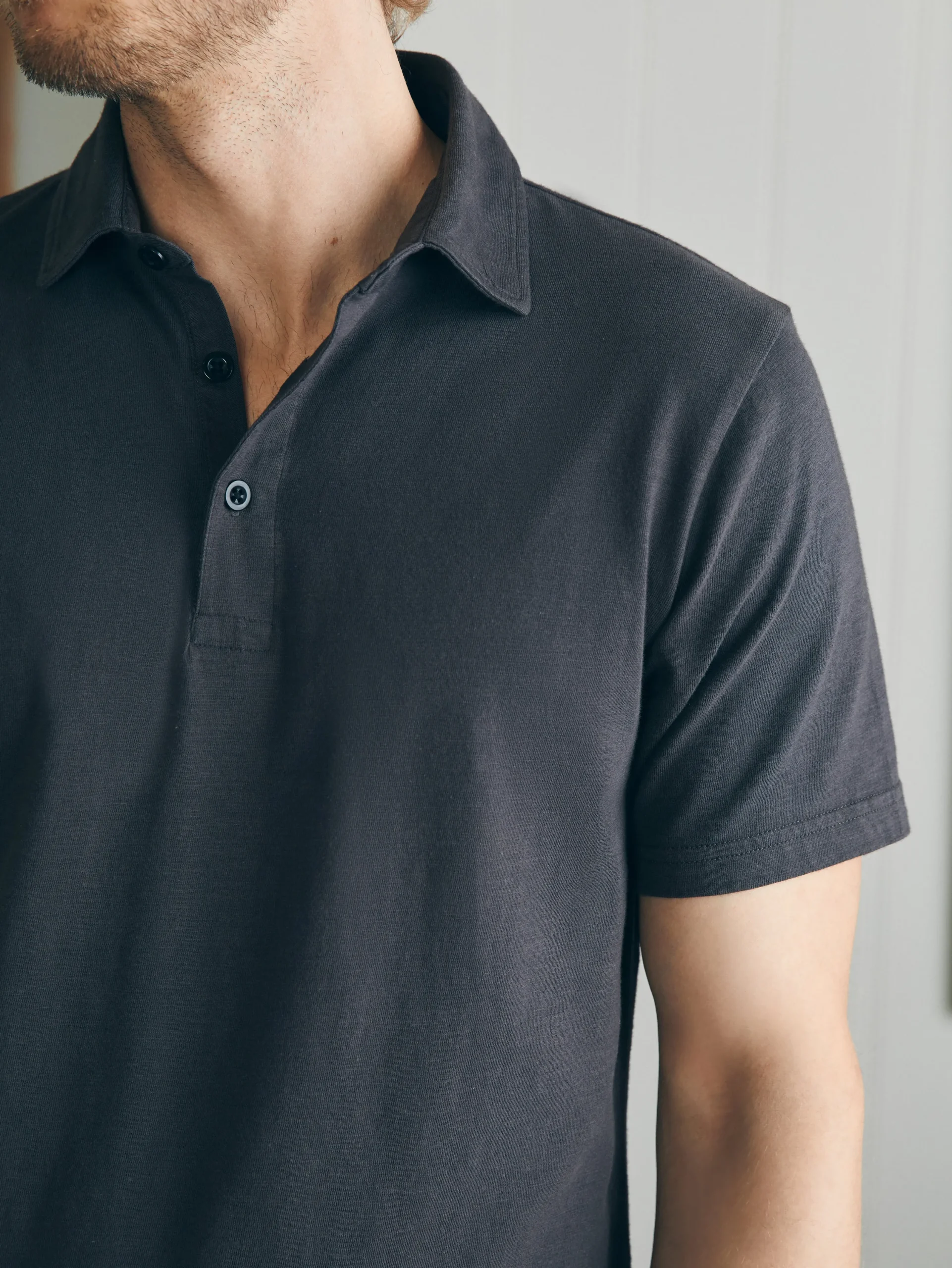 Polo Shirts|T-Shirts & Henleys^Faherty Brand Sunwashed T-Shirt Polo - Washed Black